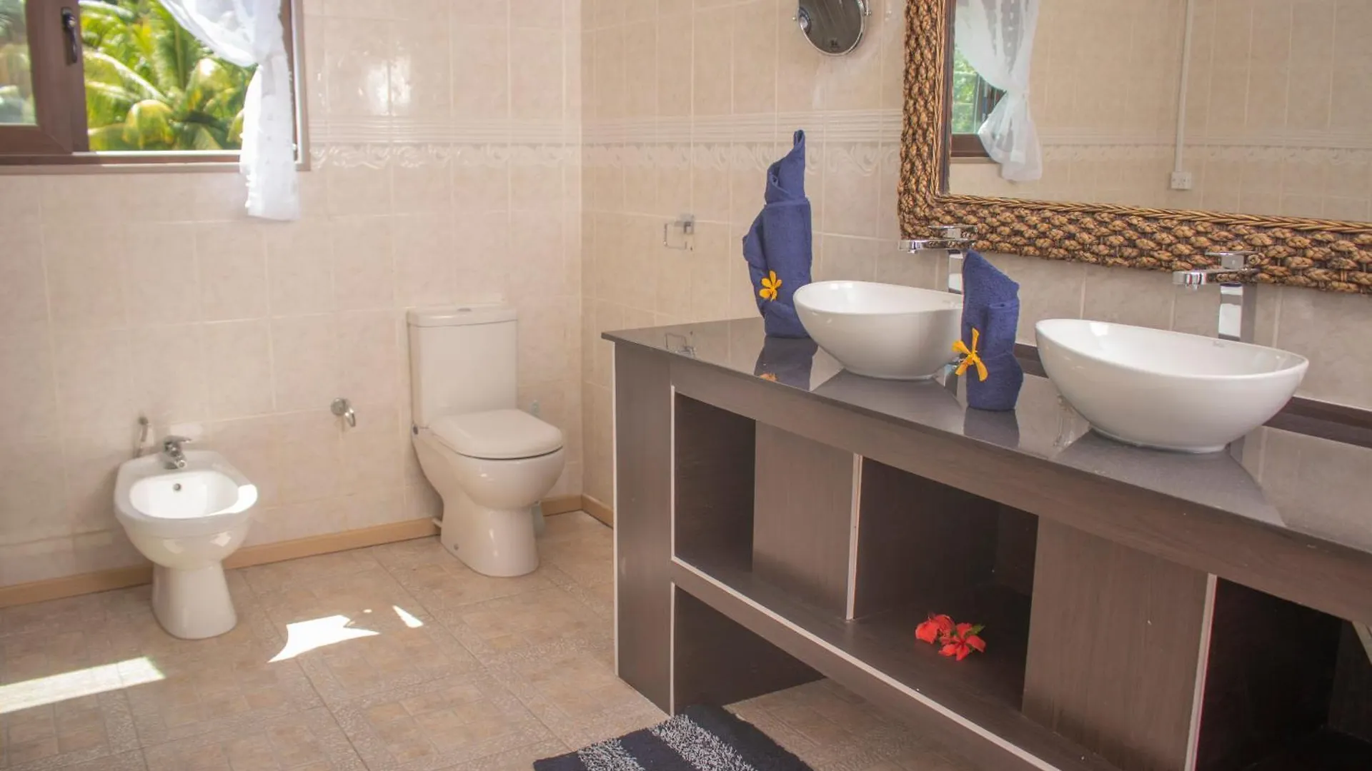 Chello'S Villa Mahe Island
