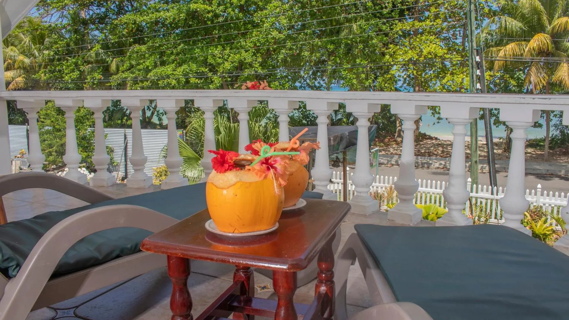 Apartment Chello'S Villa Mahe Island