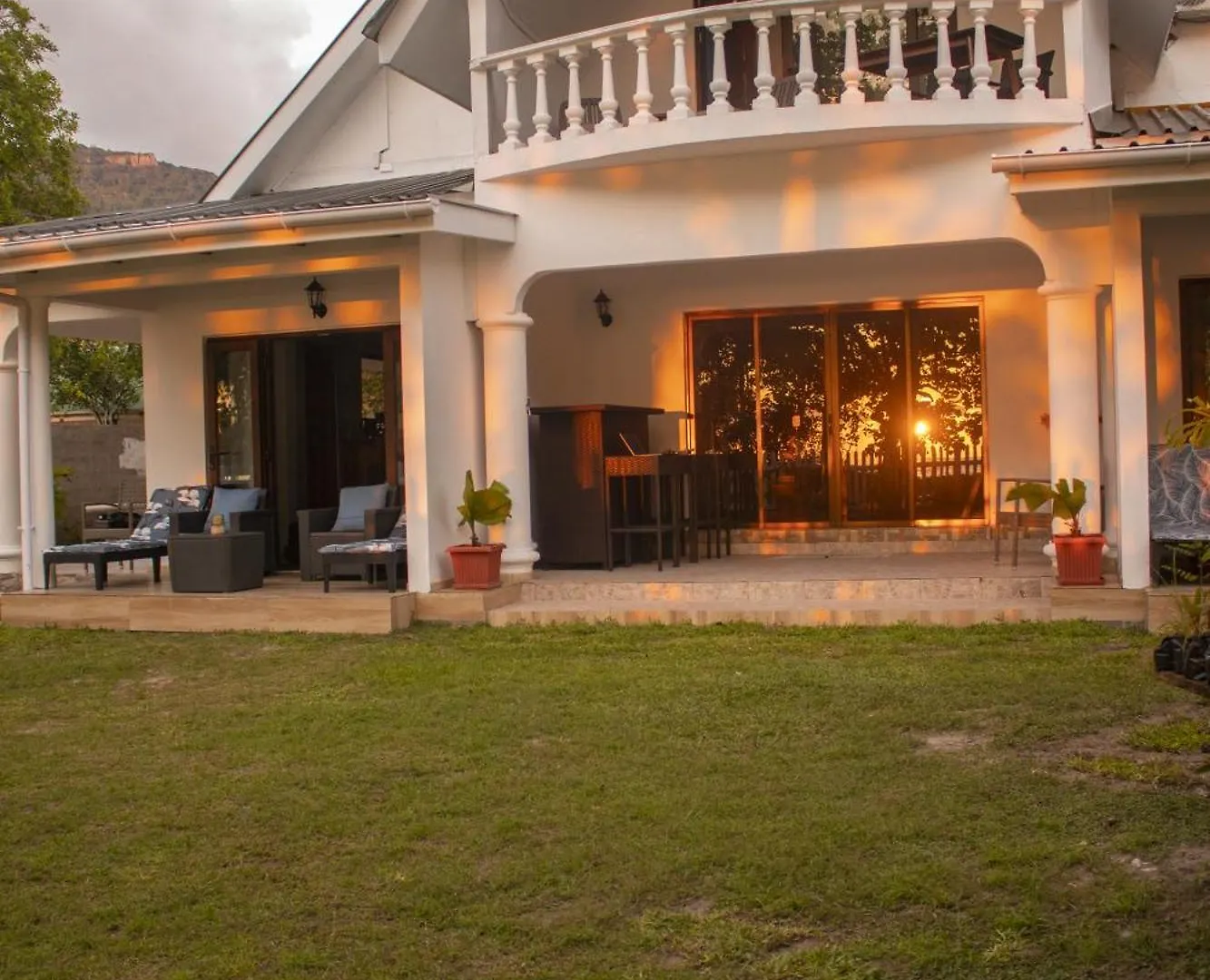 Chello'S Villa Mahe Island